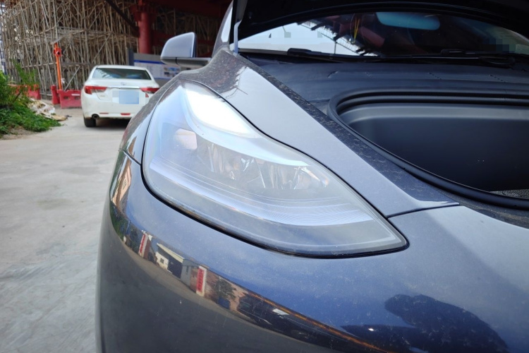 Tesla Model Y 2024 #5 Tesla Model Y 2024 car image #5