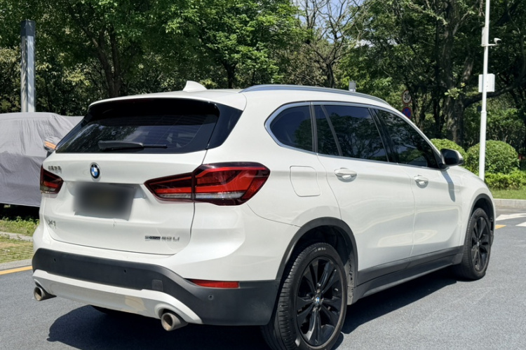 BMW X1 2021 car image #9