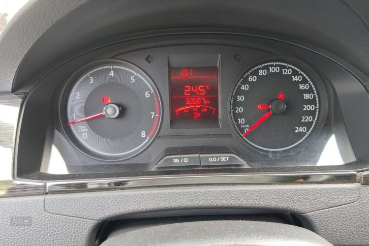 Volkswagen Santana 2017 car image #14