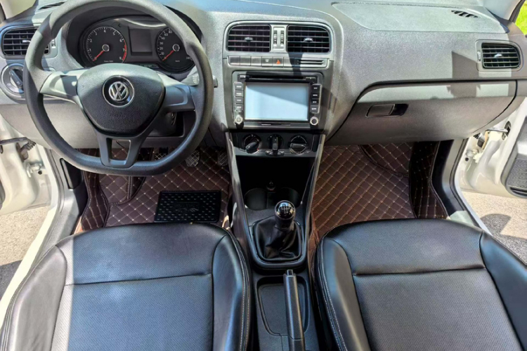 Volkswagen Polo 2015 #9 Volkswagen Polo 2015 car image #9