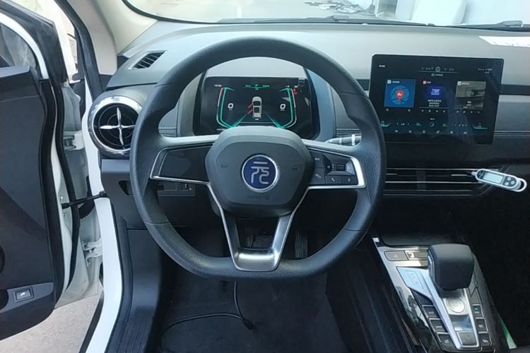 BYD Yuan New Energy 2020 car image #11