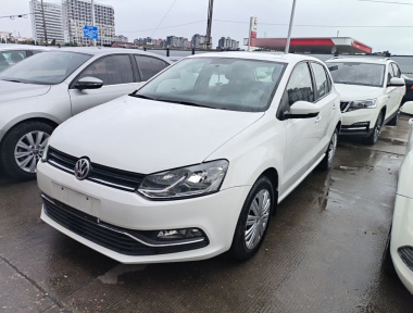Volkswagen Polo 2017 car image 