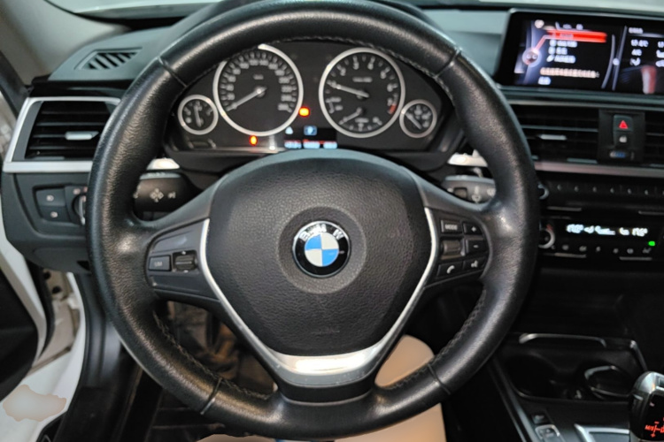 BMW 3 Series 2017 #11 BMW 3 Series 2017 car image #11