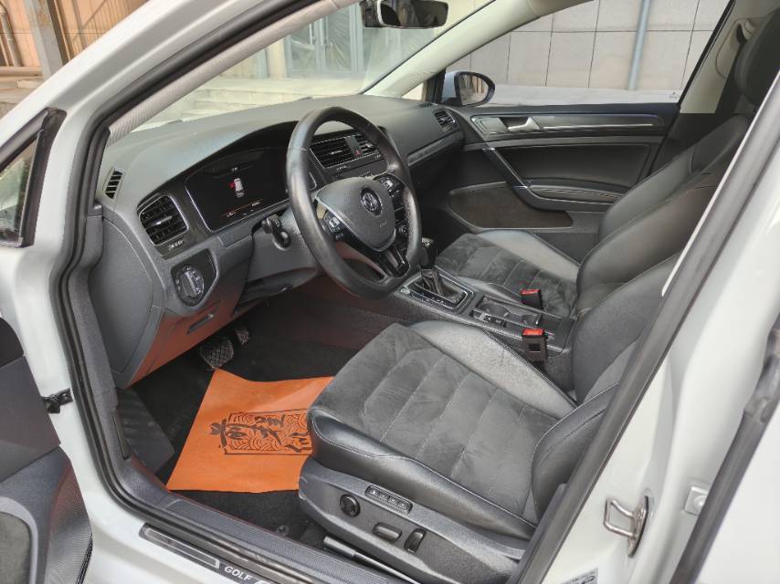 Volkswagen Golf 2020 #4 Volkswagen Golf 2020 car image #4