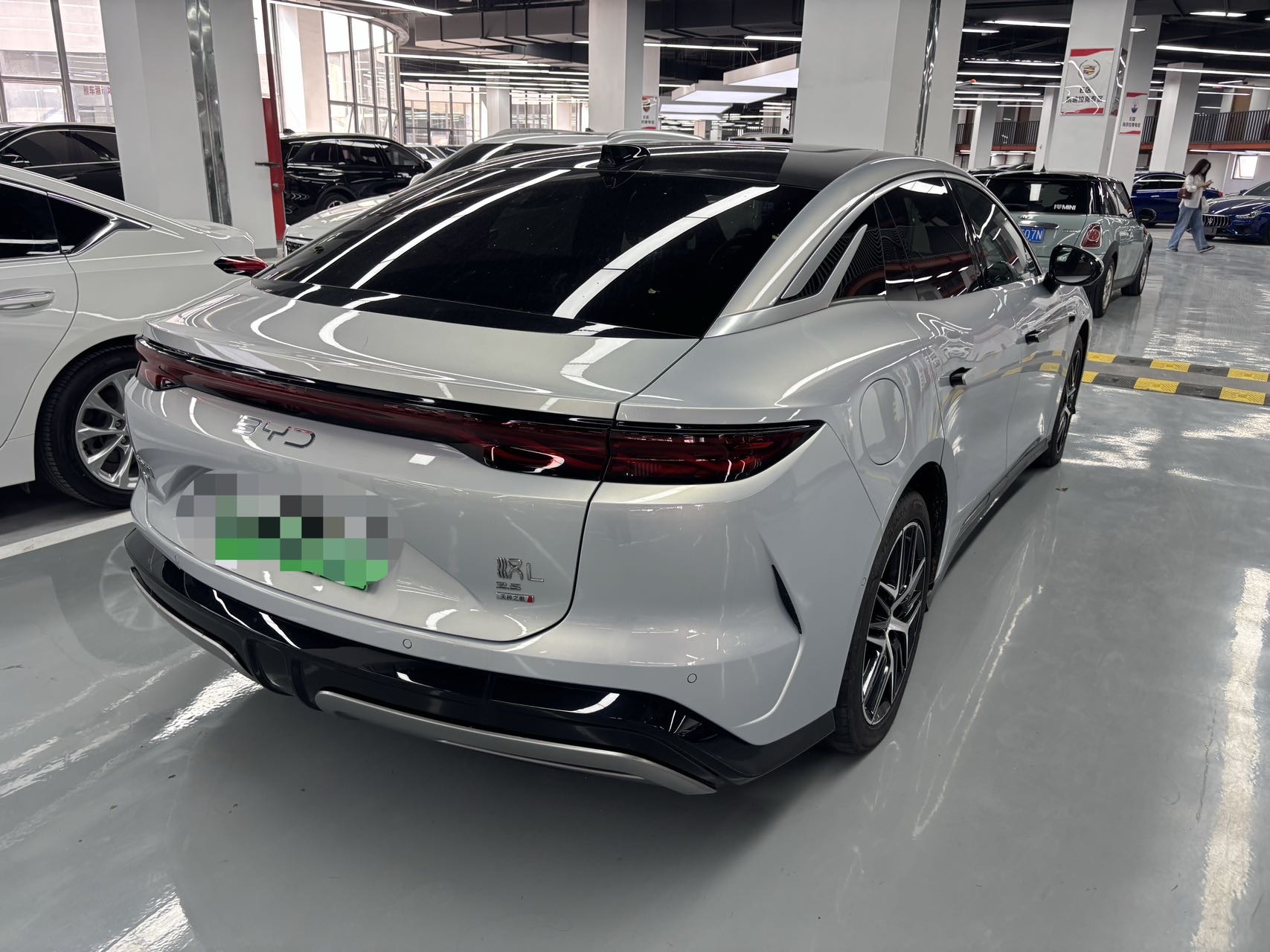 BYD HanL 2025 #2 BYD HanL 2025 صورة سيارة #2