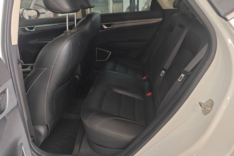 GEELY Emgrand GS 2018 car image #14