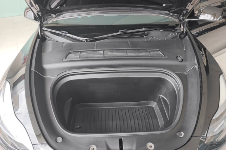 Tesla Model Y 2023 #20 Tesla Model Y 2023 immagine di auto #20