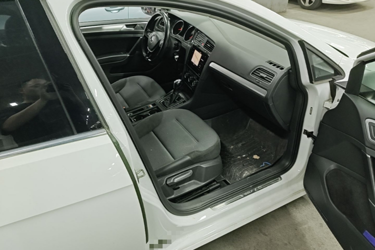 Volkswagen Golf 2020 #27 Volkswagen Golf 2020 car image #27
