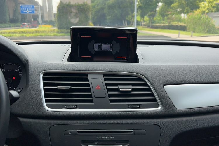 Audi Q3 2017 #16 Audi Q3 2017 car image #16