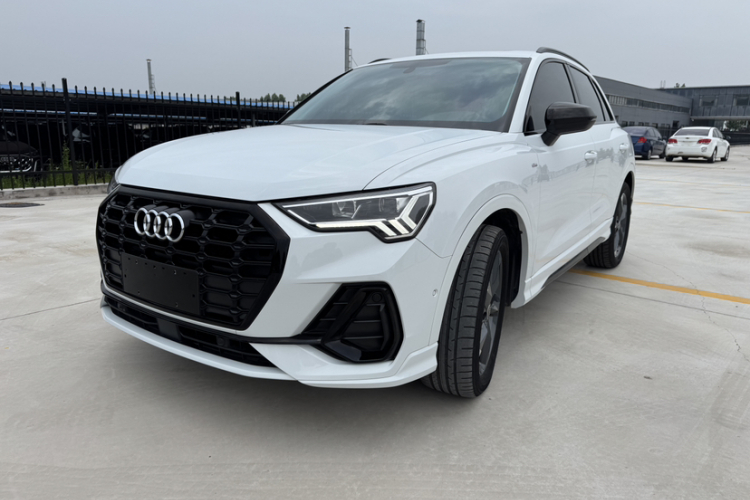 Audi Q3 2022 #2 Audi Q3 2022 car image #2