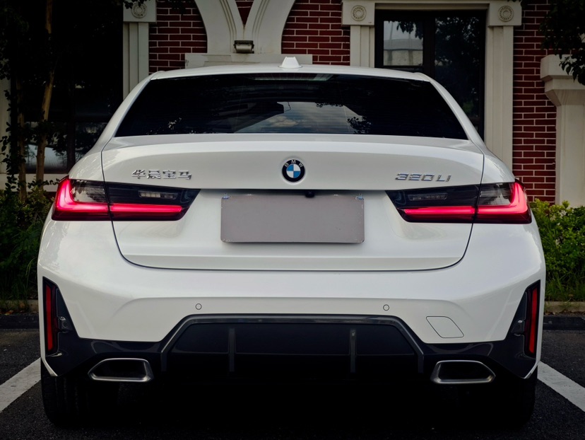 BMW 3 Series 2024 #4 BMW 3 Series 2024 car image #4