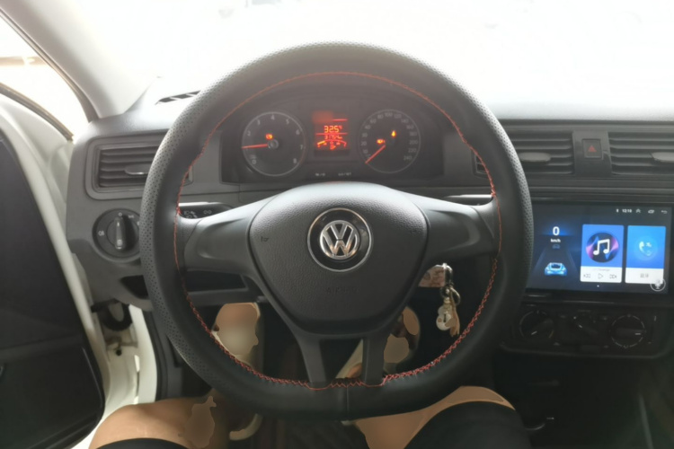 Volkswagen Santana 2018 car image #11