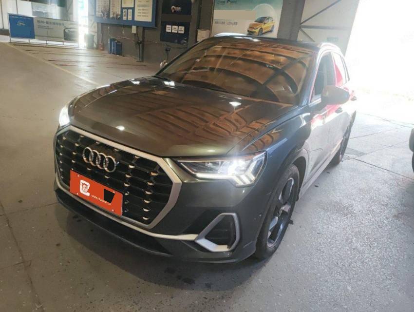 Audi Q3 2023 car image 