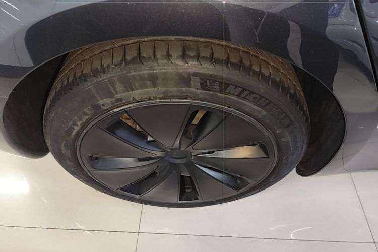 Tesla Model 3 2024 car image #10