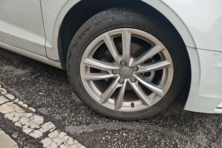 Audi A3 2016 car image #9