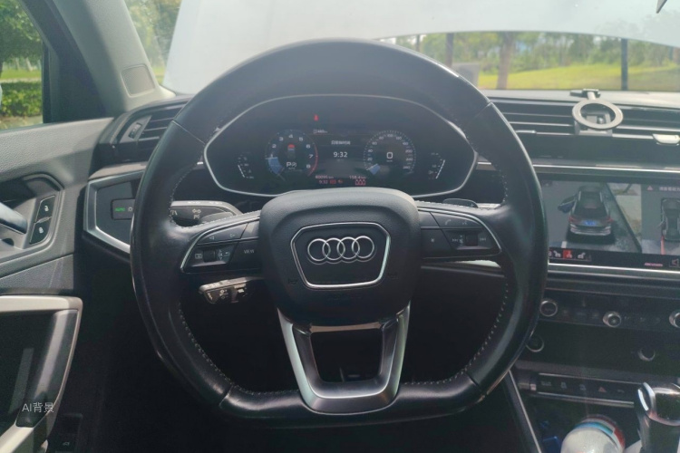 Audi Q3 2021 car image #12