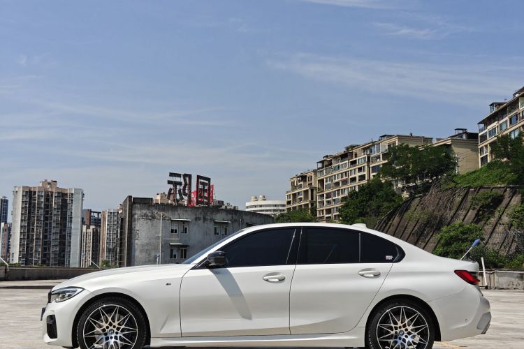 BMW 3 Series 2020 car image #9