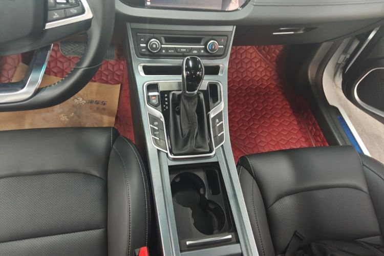 GEELY Emgrand 2020 #14 GEELY Emgrand 2020 car image #14