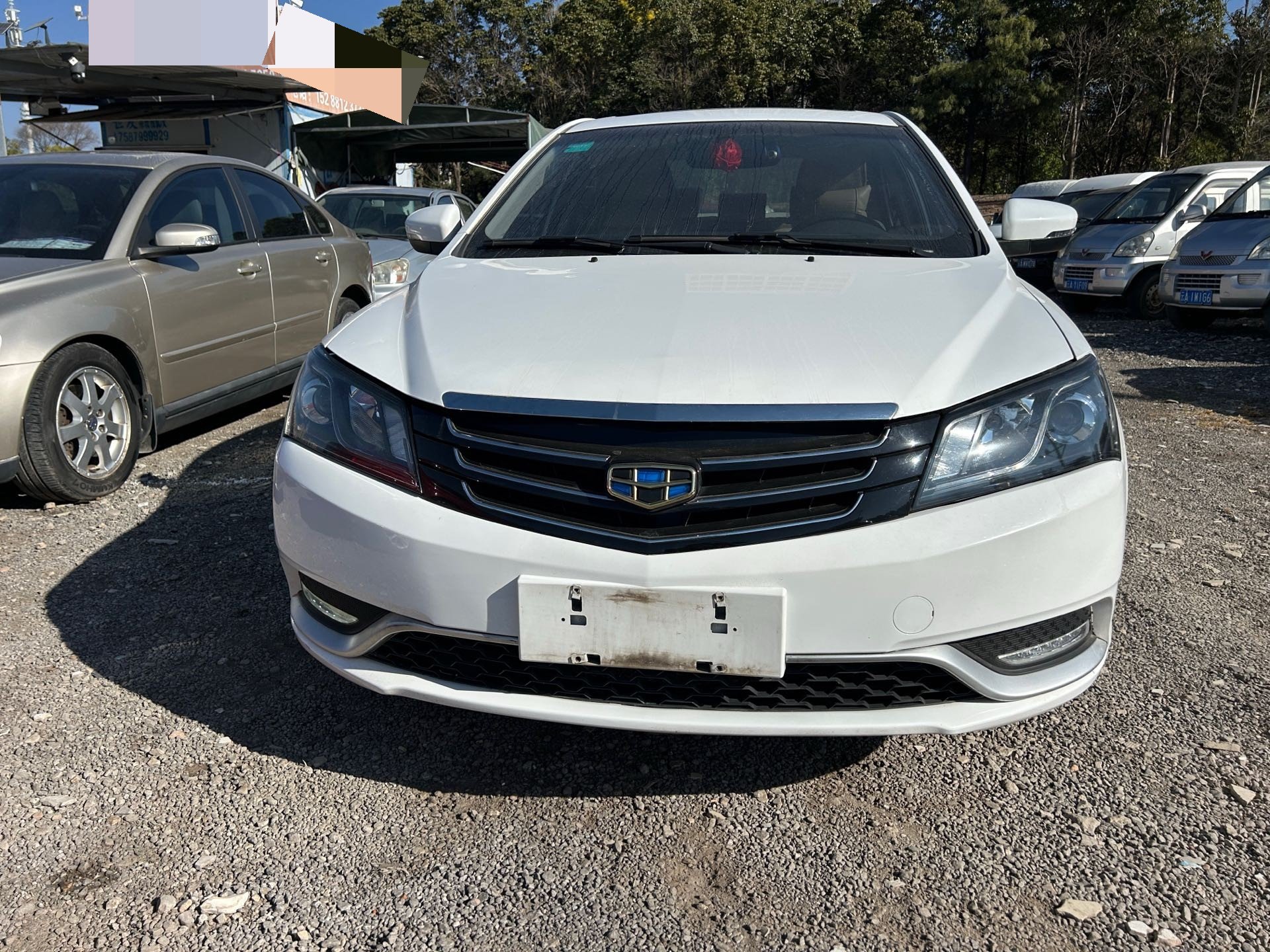 GEELY Emgrand 2015 #2 GEELY Emgrand 2015 car image #2