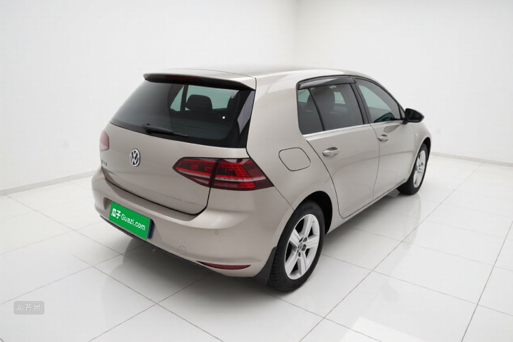 Volkswagen Golf 2017 car image #7