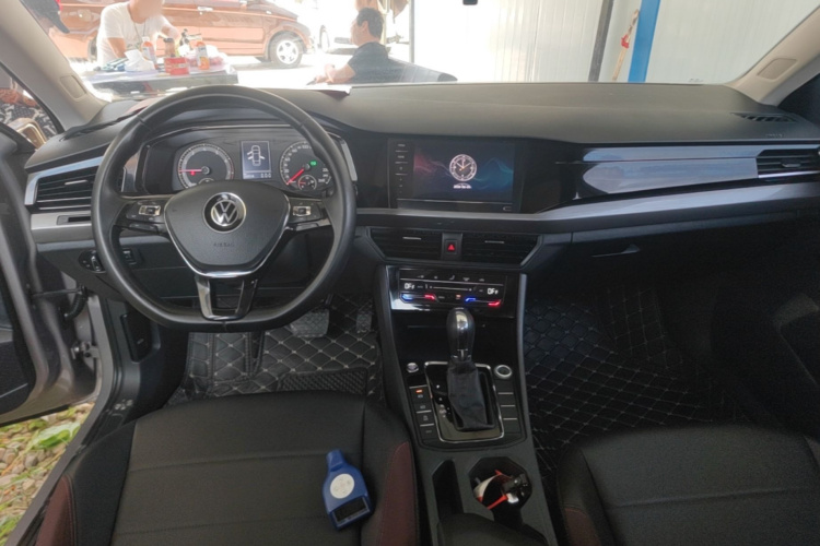 Volkswagen Bora 2021 car image #10