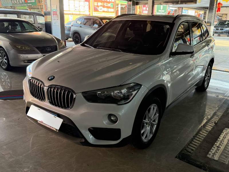 BMW X1 2019 BMW X1 2019 car image