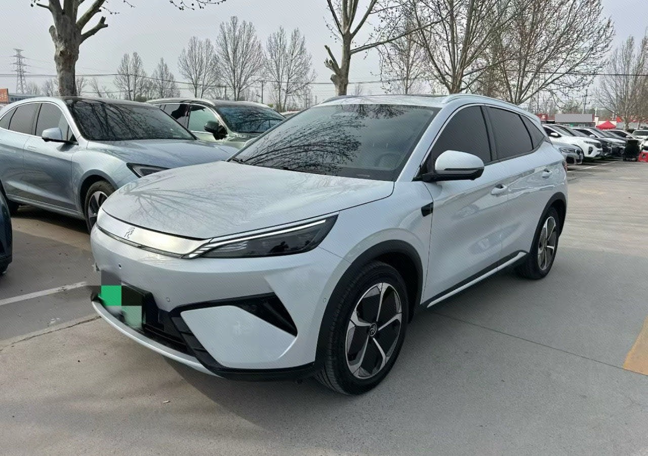 2025 immagine di auto 