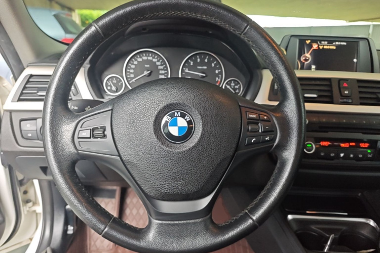 BMW 3 Series 2015 #15 BMW 3 Series 2015 car image #15