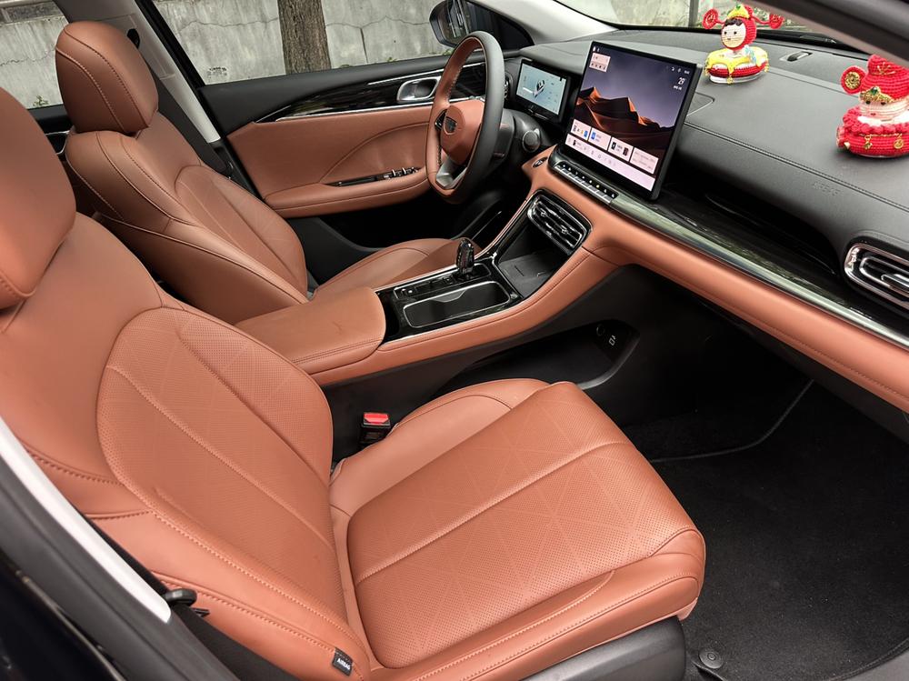 GEELY Emgrand 2026 #12 GEELY Emgrand 2026 car image #12