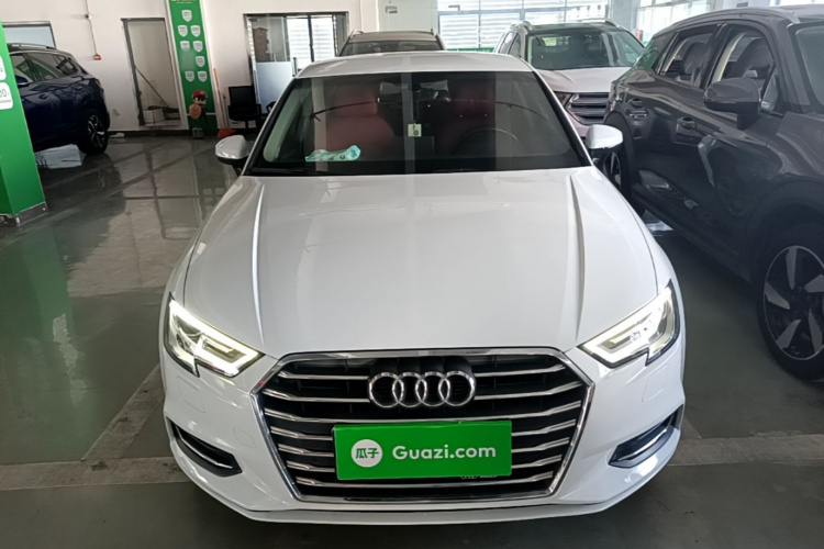 Audi A3 2019 immagine di auto #3