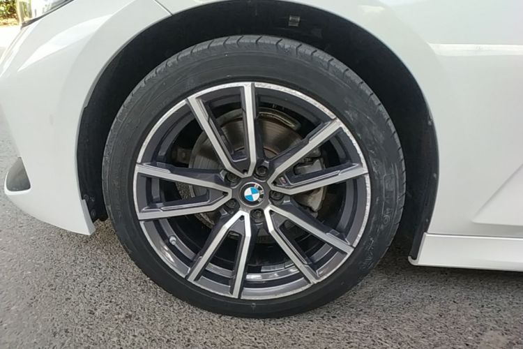 BMW 3 Series 2023 car image #9