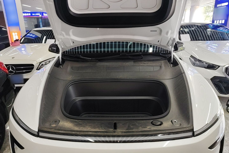 Tesla Model Y 2024 #20 Tesla Model Y 2024 car image #20