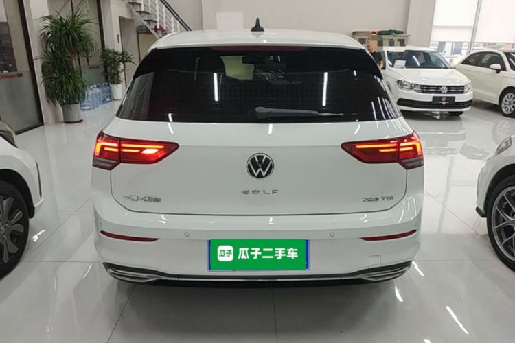 Volkswagen Golf 2022 car image #6
