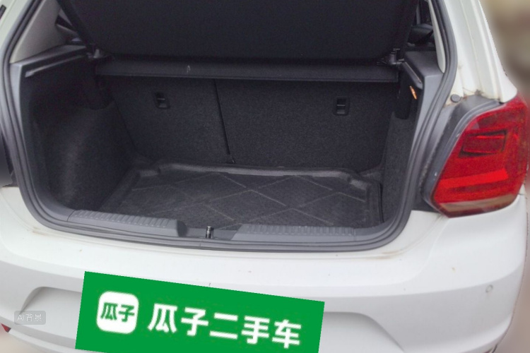 Volkswagen Polo 2015 car image #21