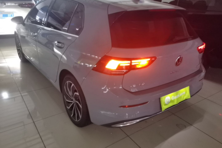 Volkswagen Golf 2024 imagem de carro #5