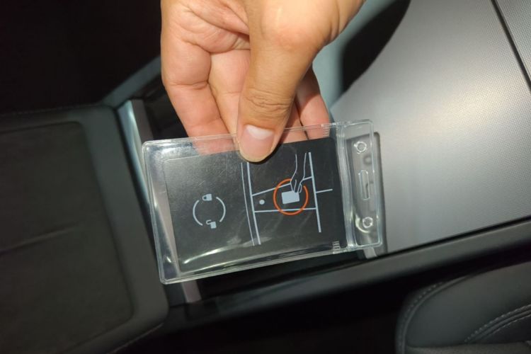 Tesla Model 3 2024 car image #9