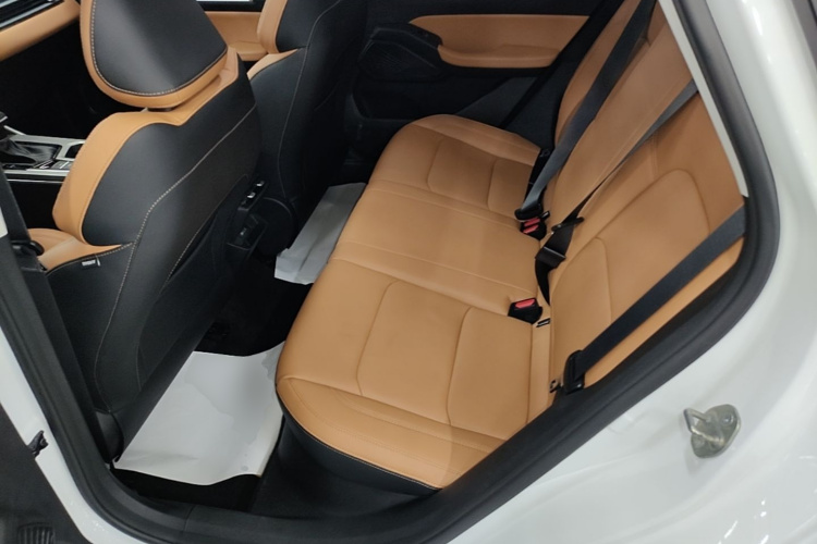 GEELY Emgrand 2025 #17 GEELY Emgrand 2025 car image #17