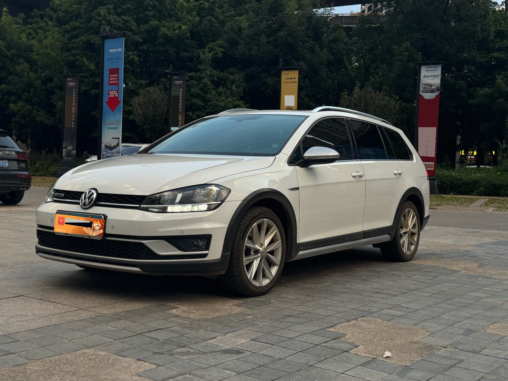 Volkswagen Golf (Imported) 2019 Volkswagen Golf (Imported) 2019 car image