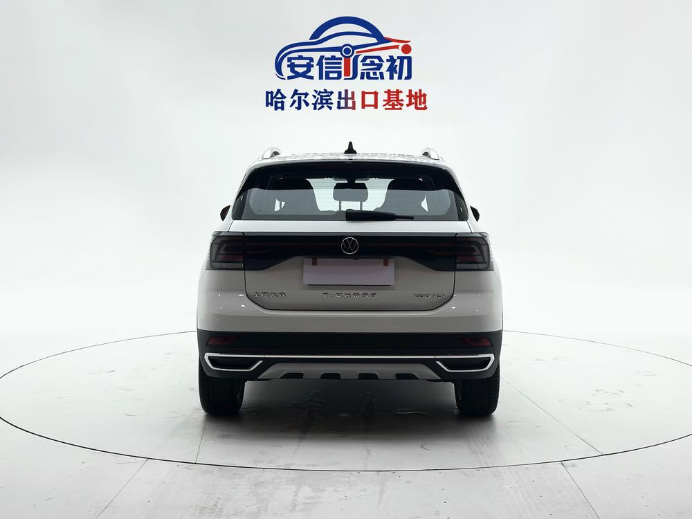 Volkswagen T-Cross 2023 immagine di auto #6