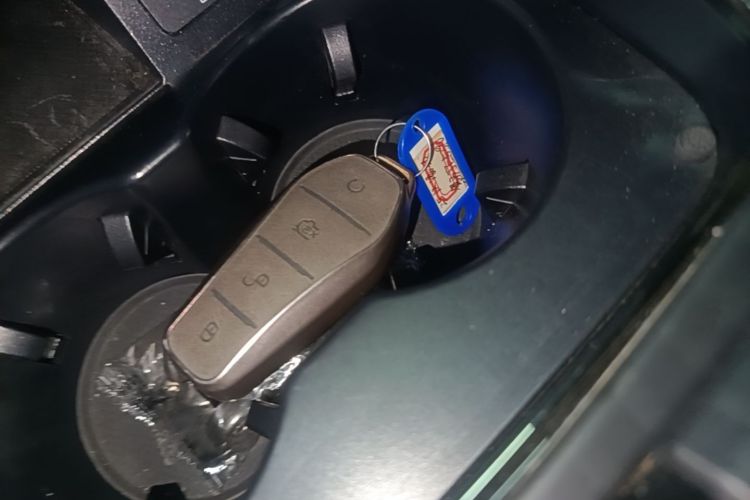BYD Han 2024 immagine di auto #9