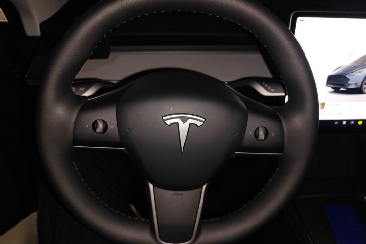 Tesla Model Y 2024 #15 Tesla Model Y 2024 car image #15