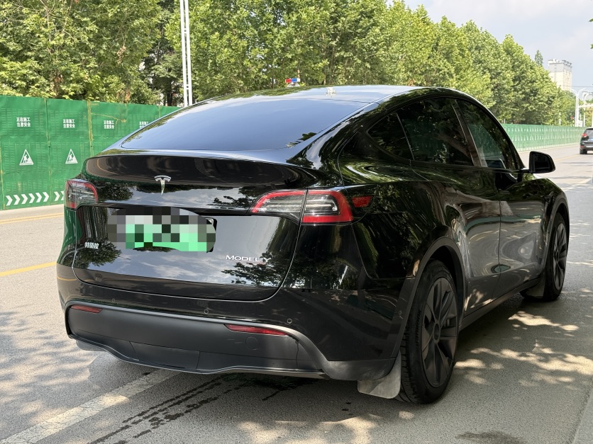 Tesla Model Y 2022 #7 Tesla Model Y 2022 car image #7