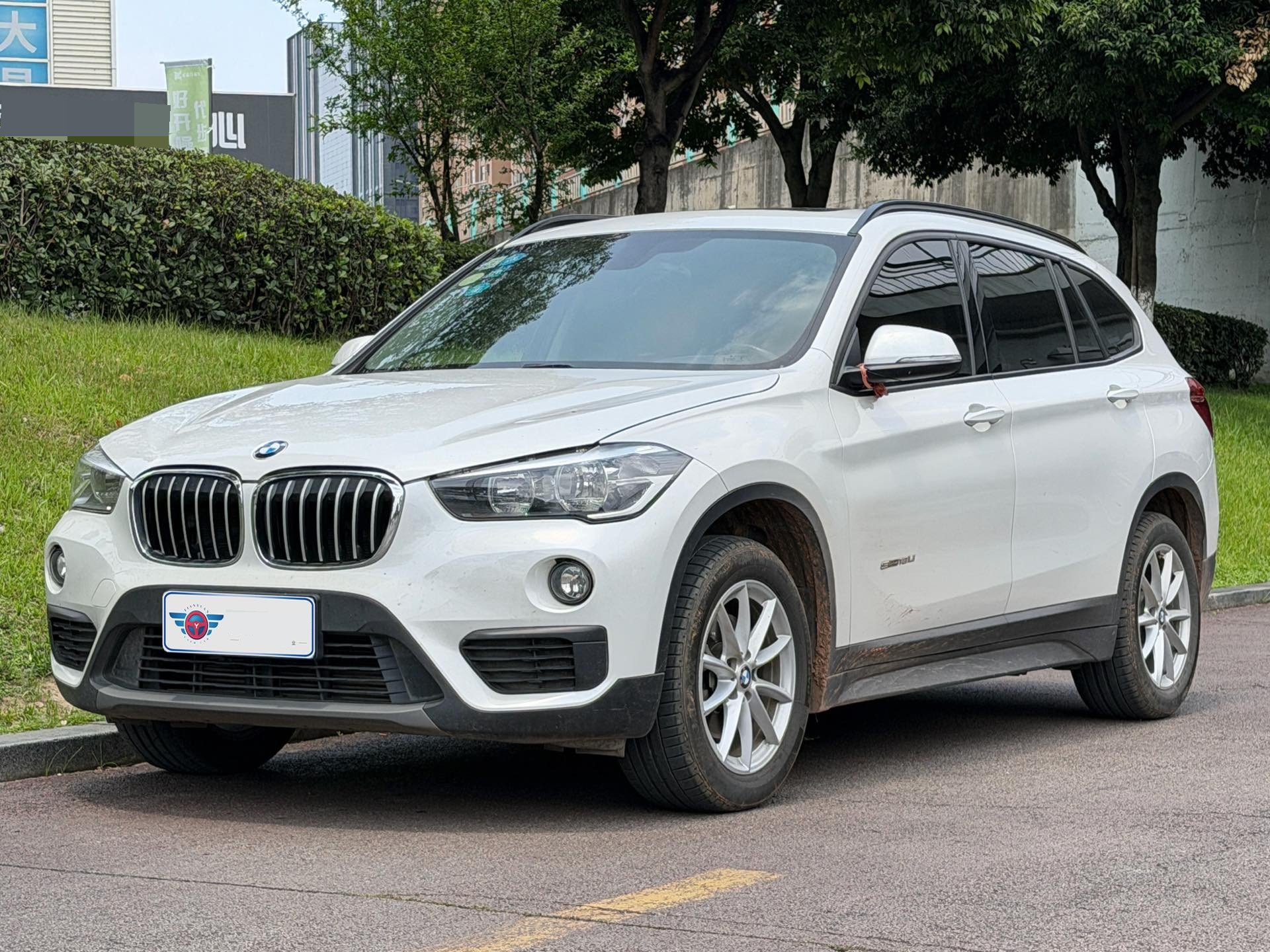 BMW X1 2018 BMW X1 2018 car image