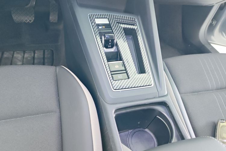 Volkswagen Golf 2021 imagem de carro #14