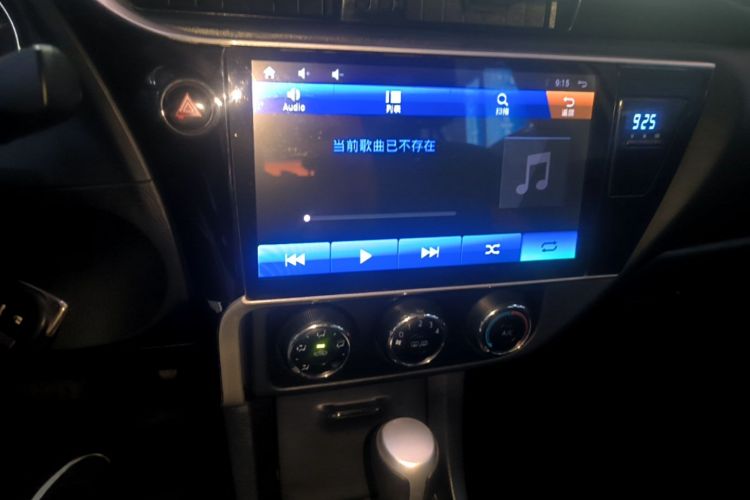 Toyota Corolla 2017 #13 Toyota Corolla 2017 car image #13