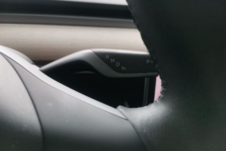 Tesla Model 3 2020 car image #14