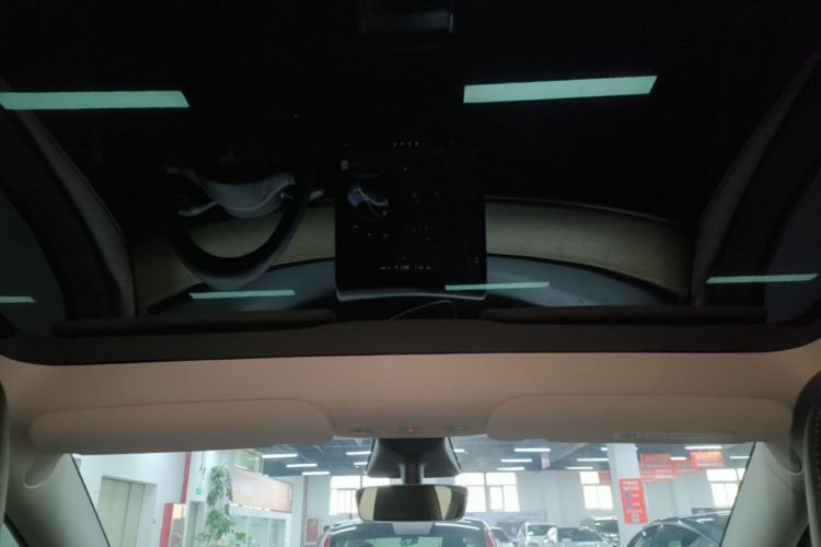 Tesla Model Y 2021 #18 Tesla Model Y 2021 car image #18