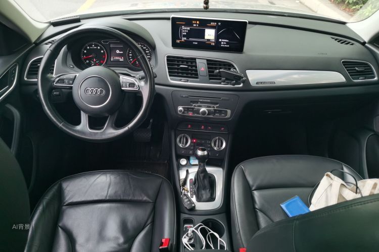 Audi Q3 2016 car image #11