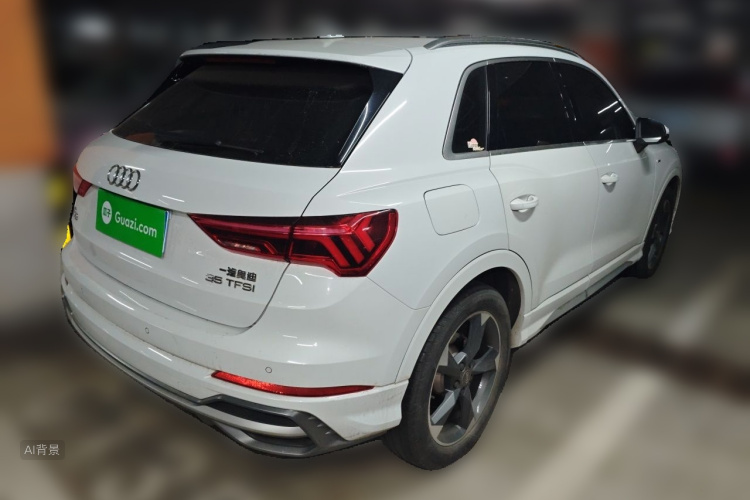 Audi Q3 2019 car image #7