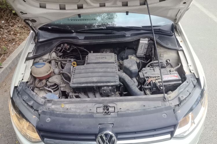 Volkswagen Polo 2016 car image #20